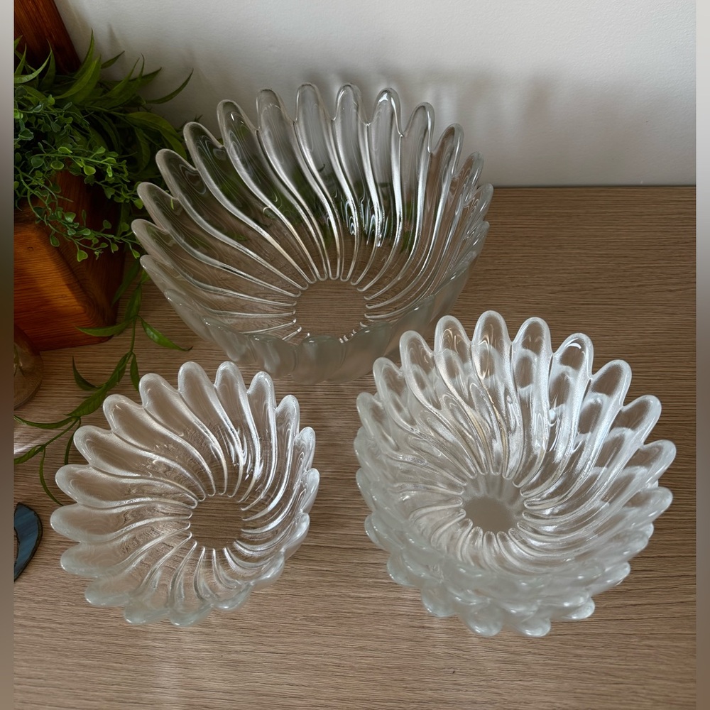 Studio Nova Walther Clear Glass Swirl Bowls